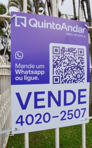 Casa à venda com 390m², 5 quartos e 4 vagasPlaquinha