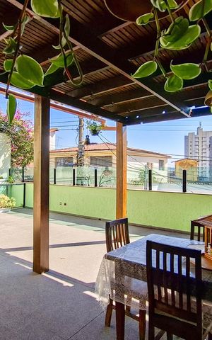 Casa à venda com 560m², 3 quartos e 3 vagas Casa à venda com 560m², 3 quartos e 3 vagasÁrea gourmet