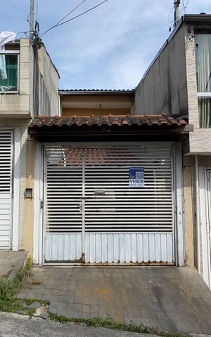 Casa à venda com 120m², 2 quartos e 1 vaga Casa à venda com 120m², 2 quartos e 1 vagaFachada+Placa
