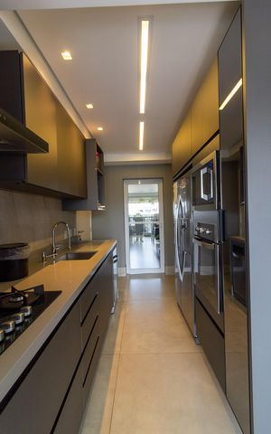 Apartamento à venda com 213m², 4 quartos e 4 vagas Apartamento à venda com 213m², 4 quartos e 4 vagasCozinha