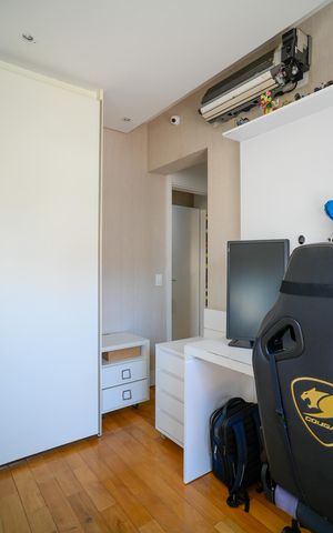 Apartamento à venda com 280m², 3 quartos e 4 vagas Apartamento à venda com 280m², 3 quartos e 4 vagasQuarto 1 - Suite