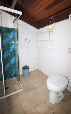Casa à venda com 390m², 4 quartos e 4 vagasBanheiro
