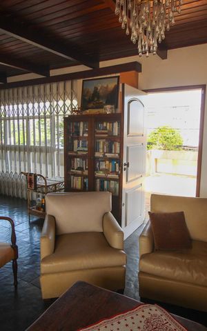 Casa à venda com 390m², 4 quartos e 4 vagasSala