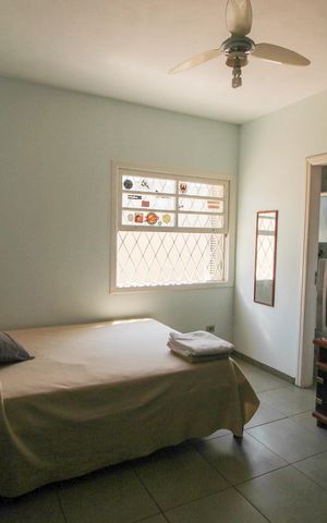 Casa à venda com 390m², 4 quartos e 4 vagasSuíte 2