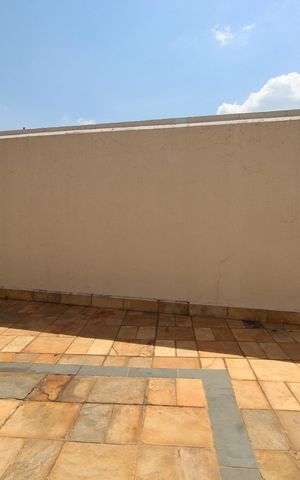 Casa à venda com 390m², 4 quartos e 4 vagasVista da Suíte 1