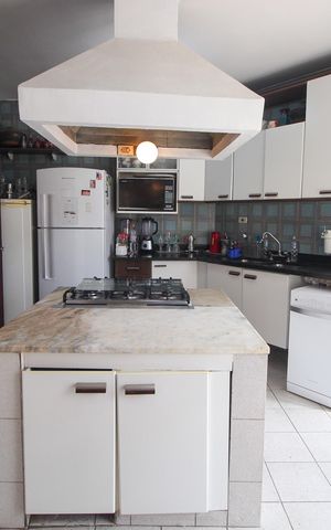 Casa à venda com 390m², 4 quartos e 4 vagasCozinha