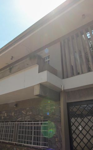 Casa à venda com 390m², 4 quartos e 4 vagasFachada
