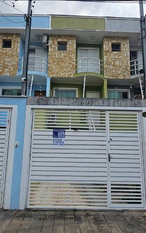 Casa para alugar com 150m², 3 quartos e 2 vagas Casa para alugar com 150m², 3 quartos e 2 vagasFachada