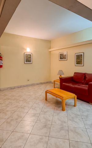 Apartamento à venda com 129m², 3 quartos e sem vaga Apartamento à venda com 129m², 3 quartos e sem vagaHall social