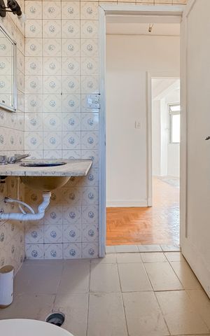 Apartamento à venda com 129m², 3 quartos e sem vaga Apartamento à venda com 129m², 3 quartos e sem vagaBanheiro Corredor
