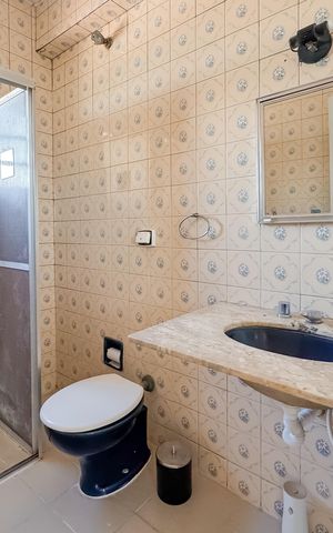 Apartamento à venda com 129m², 3 quartos e sem vaga Apartamento à venda com 129m², 3 quartos e sem vagaBanheiro Corredor