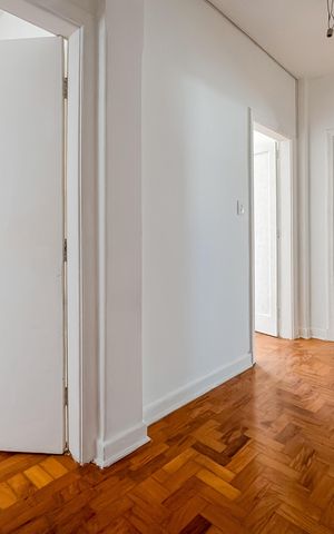 Apartamento à venda com 129m², 3 quartos e sem vaga Apartamento à venda com 129m², 3 quartos e sem vagaCorredor