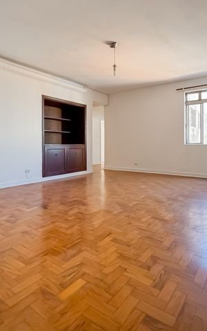 Apartamento à venda com 129m², 3 quartos e sem vaga Apartamento à venda com 129m², 3 quartos e sem vagaSala