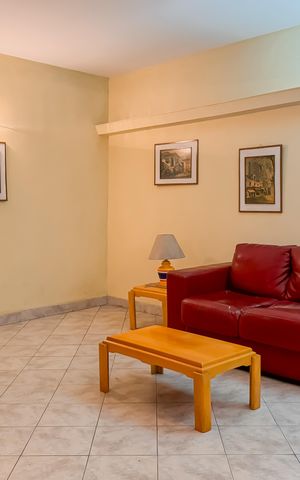 Apartamento à venda com 129m², 3 quartos e sem vaga Apartamento à venda com 129m², 3 quartos e sem vagaHall social