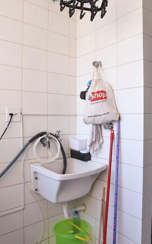 Apartamento à venda com 87m², 3 quartos e 2 vagas Apartamento à venda com 87m², 3 quartos e 2 vagasÁrea de Serviço