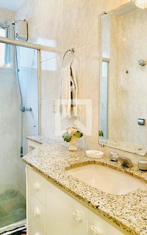 Apartamento à venda com 150m², 4 quartos e 3 vagas Apartamento à venda com 150m², 4 quartos e 3 vagasBanheiro