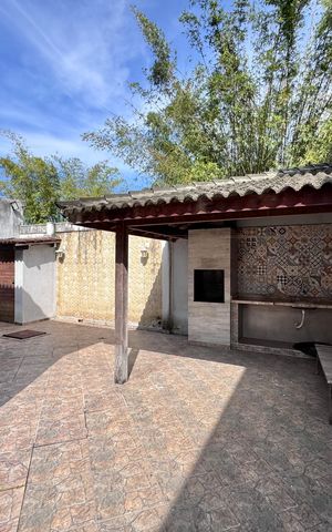Casa para alugar com 180m², 3 quartos e 3 vagas Casa para alugar com 180m², 3 quartos e 3 vagasÁrea externa