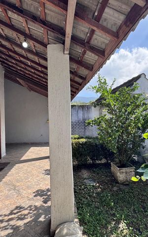 Casa para alugar com 180m², 3 quartos e 3 vagas Casa para alugar com 180m², 3 quartos e 3 vagasÁrea externa