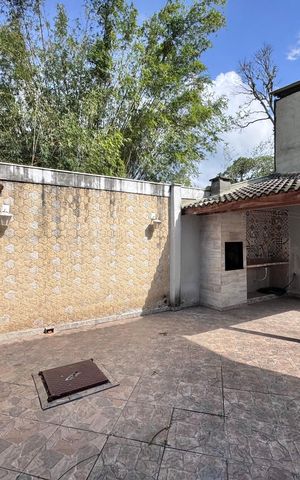 Casa para alugar com 180m², 3 quartos e 3 vagas Casa para alugar com 180m², 3 quartos e 3 vagasÁrea externa
