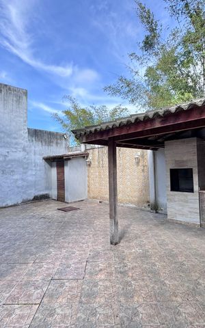 Casa para alugar com 180m², 3 quartos e 3 vagas Casa para alugar com 180m², 3 quartos e 3 vagasÁrea externa