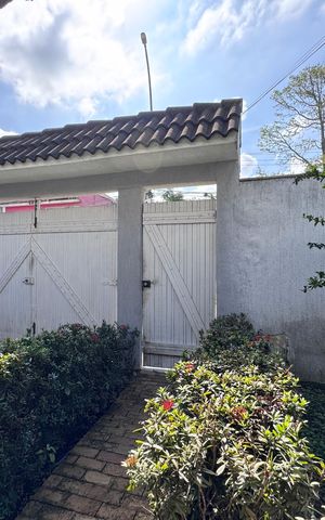 Casa para alugar com 180m², 3 quartos e 3 vagas Casa para alugar com 180m², 3 quartos e 3 vagasÁrea externa