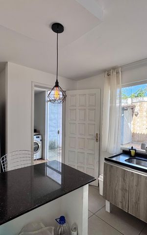 Casa para alugar com 180m², 3 quartos e 3 vagas Casa para alugar com 180m², 3 quartos e 3 vagasCozinha