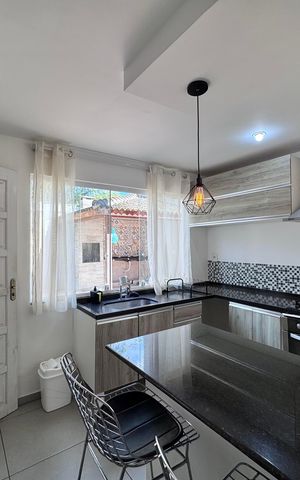 Casa para alugar com 180m², 3 quartos e 3 vagas Casa para alugar com 180m², 3 quartos e 3 vagasCozinha