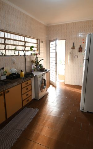 Casa à venda com 330m², 3 quartos e 6 vagasCozinha
