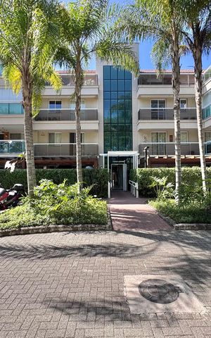 Apartamento à venda com 100m², 2 quartos e 2 vagas Apartamento à venda com 100m², 2 quartos e 2 vagasFachada