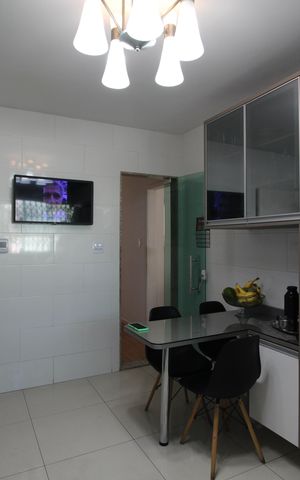 Casa à venda com 162m², 4 quartos e 2 vagasCozinha