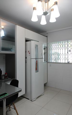 Casa à venda com 162m², 4 quartos e 2 vagasCozinha