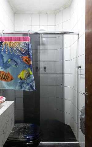 Casa à venda com 124m², 4 quartos e 3 vagas Casa à venda com 124m², 4 quartos e 3 vagasBanheiro Social 1