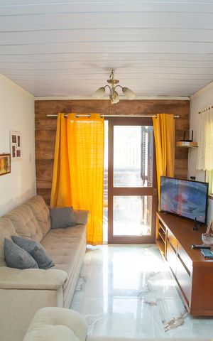 Casa à venda com 80m², 2 quartos e 1 vaga Casa à venda com 80m², 2 quartos e 1 vagaSala