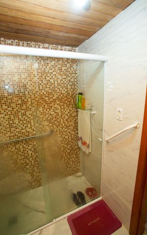 Casa à venda com 80m², 2 quartos e 1 vaga Casa à venda com 80m², 2 quartos e 1 vagaBanheiro