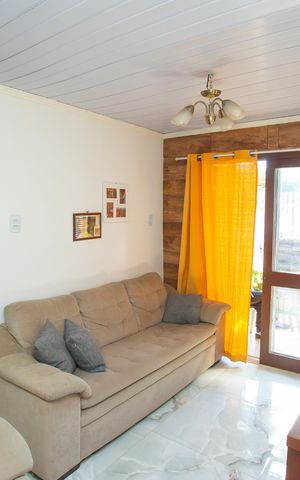 Casa à venda com 80m², 2 quartos e 1 vaga Casa à venda com 80m², 2 quartos e 1 vagaSala