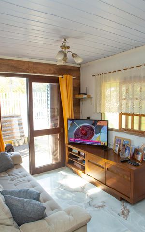 Casa à venda com 80m², 2 quartos e 1 vaga Casa à venda com 80m², 2 quartos e 1 vagaSala