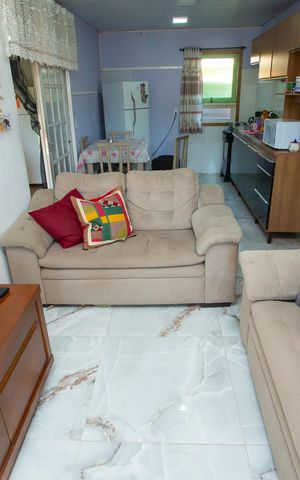 Casa à venda com 80m², 2 quartos e 1 vaga Casa à venda com 80m², 2 quartos e 1 vagaSala