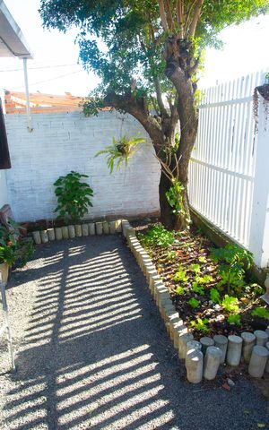Casa à venda com 80m², 2 quartos e 1 vaga Casa à venda com 80m², 2 quartos e 1 vagaÁrea comum