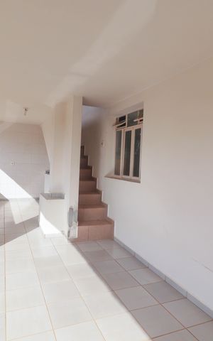 Casa à venda com 5285m², 3 quartos e 8 vagasCasa 2