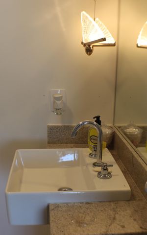 Apartamento à venda com 52m², 2 quartos e 1 vaga Apartamento à venda com 52m², 2 quartos e 1 vagaBanheiro