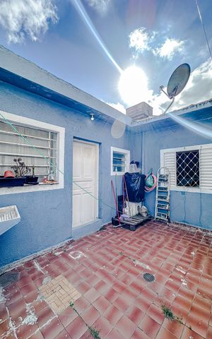 Casa à venda com 240m², 2 quartos e 2 vagasÁrea de Serviço