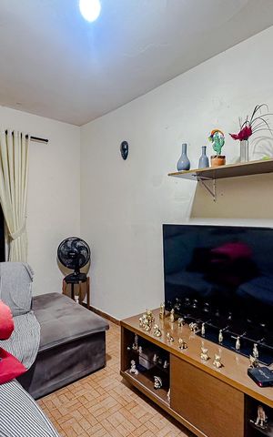 Casa à venda com 240m², 2 quartos e 2 vagasSala