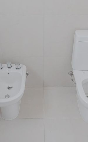 Apartamento à venda com 298m², 4 quartos e 3 vagasBanheiro da Suíte 2