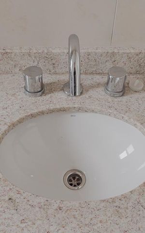 Apartamento à venda com 298m², 4 quartos e 3 vagasBanheiro da Suíte 1