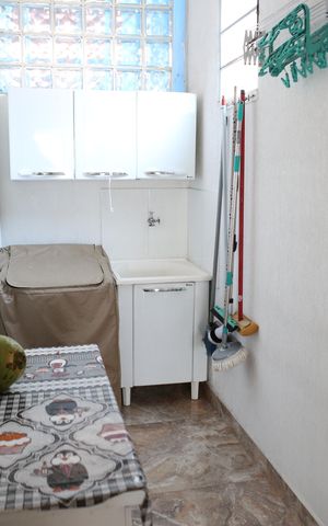 Casa à venda com 200m², 3 quartos e 2 vagasÁrea de Serviço