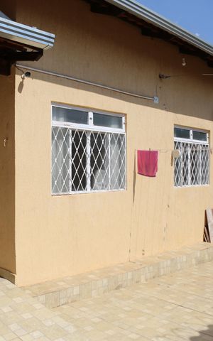 Casa à venda com 200m², 3 quartos e 2 vagasQuintal