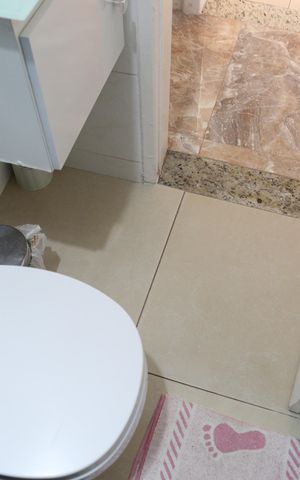 Casa à venda com 200m², 3 quartos e 2 vagasBanheiro