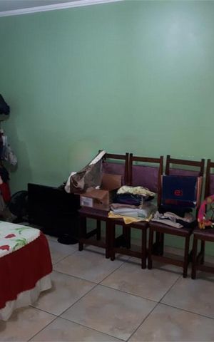 Casa à venda com 90m², 3 quartos e 4 vagas