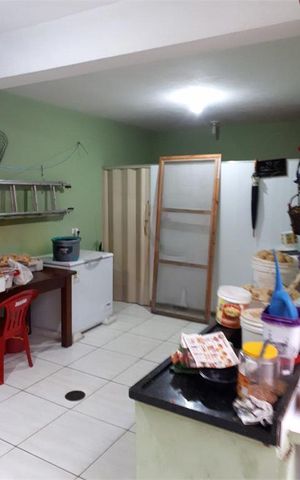 Casa à venda com 90m², 3 quartos e 4 vagas