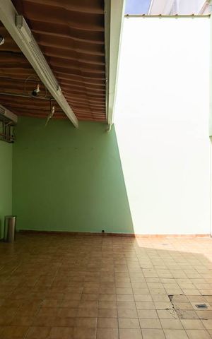 Casa à venda com 152m², 3 quartos e 3 vagas Casa à venda com 152m², 3 quartos e 3 vagasQuintal